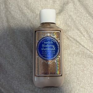 Bath and body Works Santa’s blueberry shortbread body lotion
